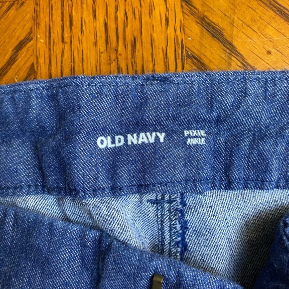 Blue Linen Capris with Red and White Stripe - Picture 3 of 6